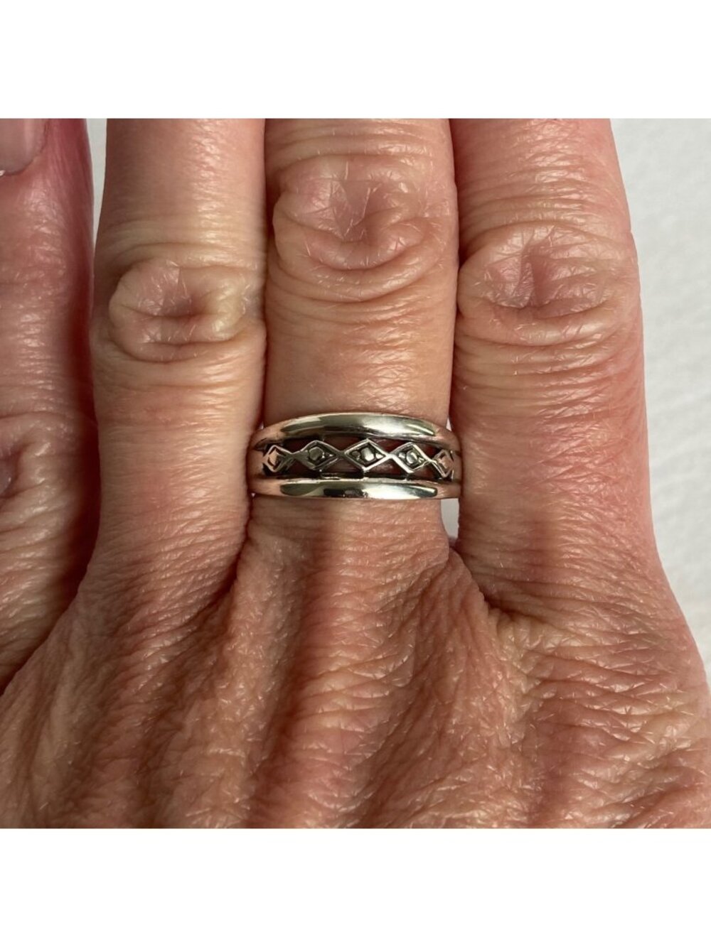 Sterling Silver 925 Pierced Geometric Band Ring Sz 7.5